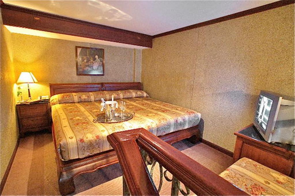 Lotus Hotel Τσιάνγκ Μάι Δωμάτιο φωτογραφία